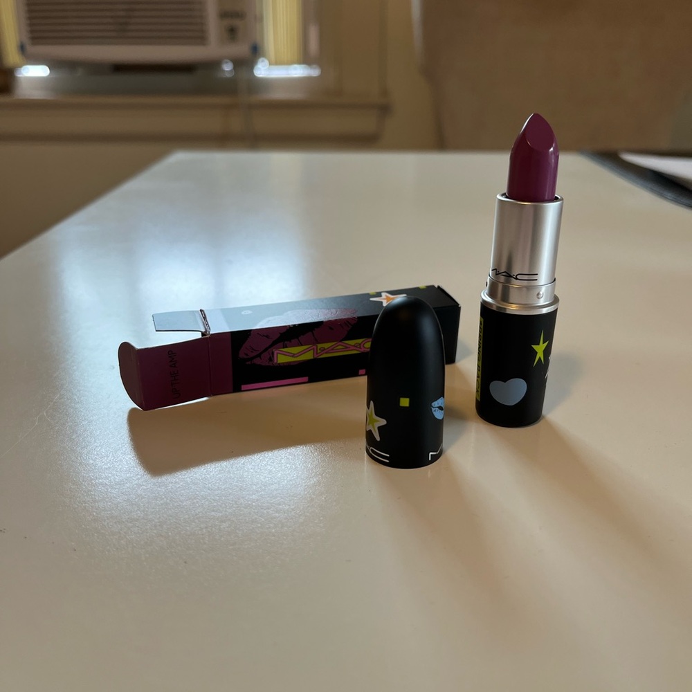 NIB MAC Up The Amp Amplified Crème Lipstick 40th Anniversary Limited Edition